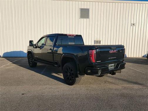 2024 GMC Sierra 2500 AT4