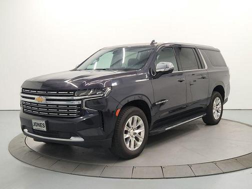 Dark Ash Metallic 2023 Chevrolet Suburban Premier