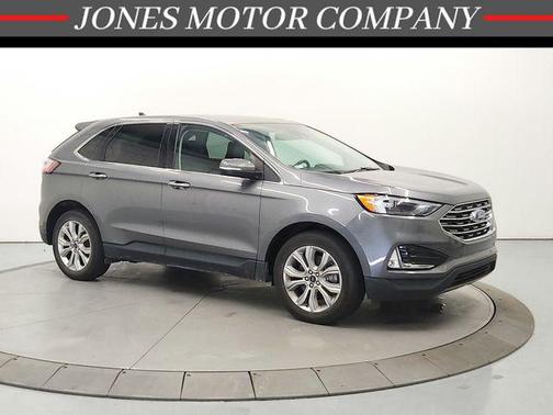 Gray Metallic 2023 Ford Edge Titanium
