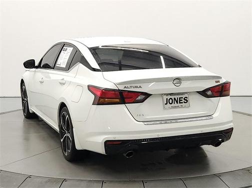 2023 Nissan Altima SR FWD