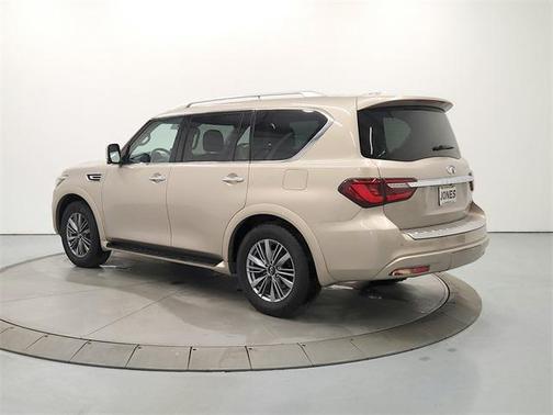 2023 INFINITI QX80 Luxe