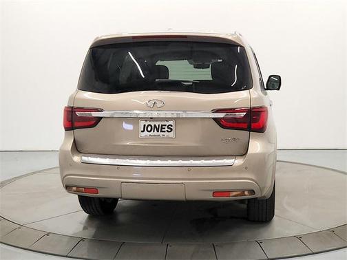 2023 INFINITI QX80 Luxe