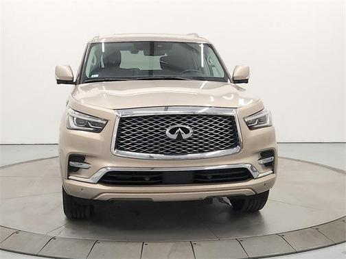 2023 INFINITI QX80 Luxe