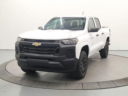 Summit White 2026 Chevrolet Colorado WT