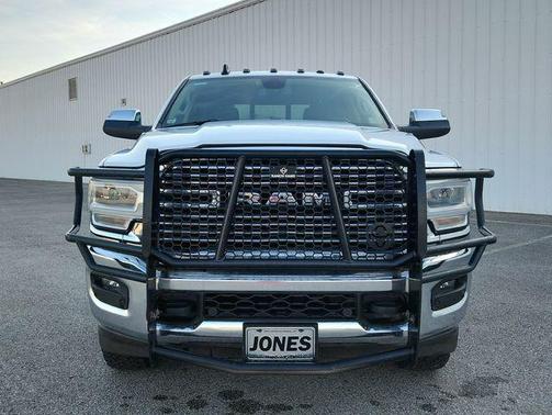 2022 RAM 2500 Laramie Crew Cab 4x4 6'4' Box