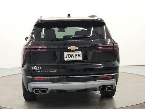 Mosaic Black Metallic 2025 Chevrolet Traverse LT