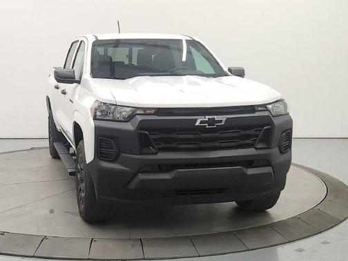 Summit White 2026 Chevrolet Colorado WT
