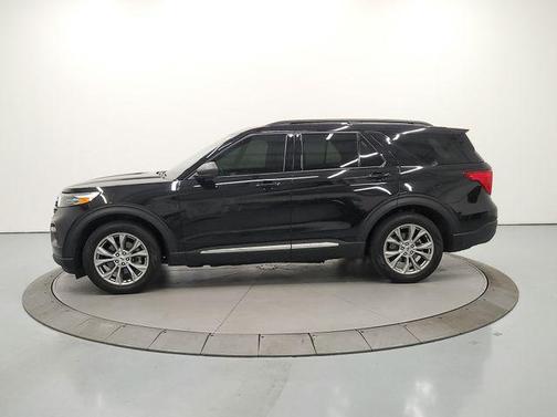 Agate Black Metallic 2023 Ford Explorer XLT