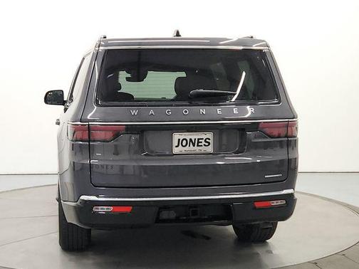 Baltic Gray Metallic Clearcoat 2024 Jeep Wagoneer Series II 4x4