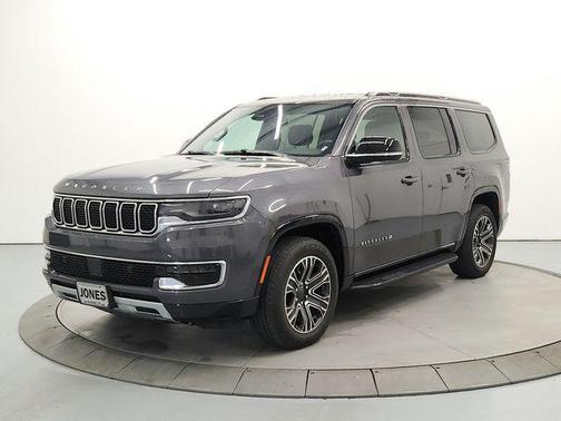 Baltic Gray Metallic Clearcoat 2024 Jeep Wagoneer Series II 4x4