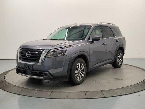 Gun Metallic 2025 Nissan Pathfinder SL 4WD