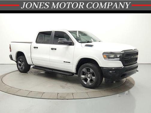 Bright White 2023 RAM 1500 Big Horn/Lone Star