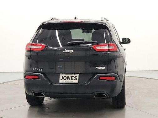 Brilliant Black Crystal Pearlcoat 2015 Jeep Cherokee Latitude