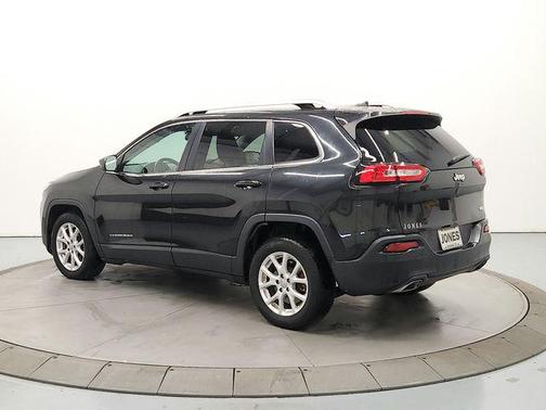 Brilliant Black Crystal Pearlcoat 2015 Jeep Cherokee Latitude