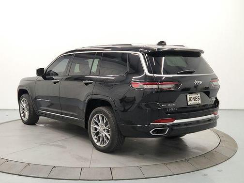 Diamond Black Crystal Pearlcoat 2022 Jeep Grand Cherokee L Summit