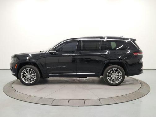 Diamond Black Crystal Pearlcoat 2022 Jeep Grand Cherokee L Summit