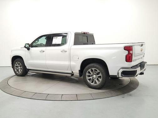 Iridescent Pearl Tricoat 2022 Chevrolet Silverado 1500 Limited High Country