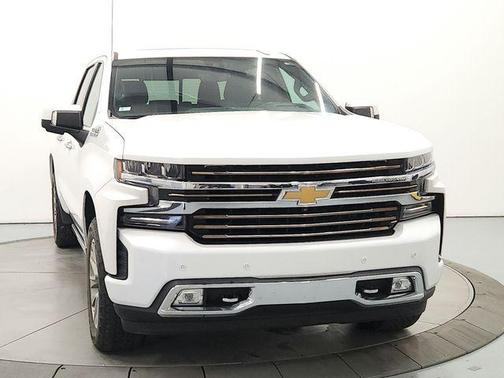 Iridescent Pearl Tricoat 2022 Chevrolet Silverado 1500 Limited High Country