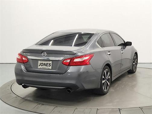 2016 Nissan Altima 2.5 SR