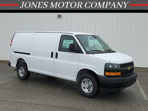 Summit White 2026 Chevrolet Express 2500 3500 Regular Wheelbase, WT, RWD