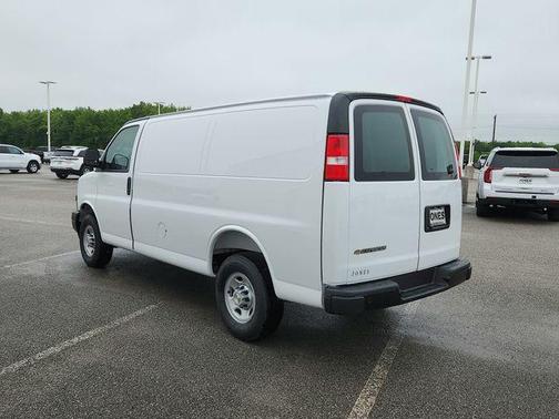 Summit White 2026 Chevrolet Express 2500 3500 Regular Wheelbase, WT, RWD