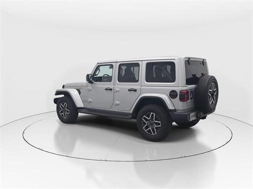 2024 Jeep Wrangler 4-Door Sahara 4x4