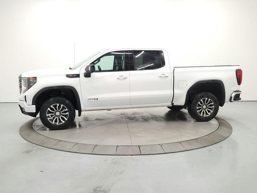 Summit White 2023 GMC Sierra 1500 AT4