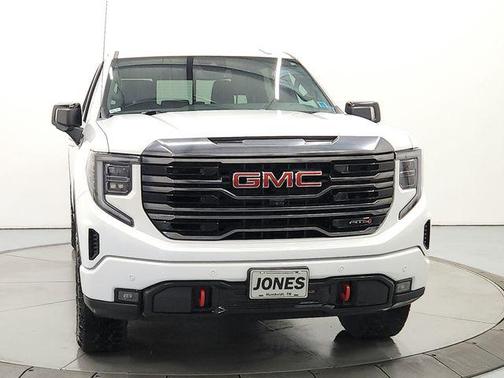 Summit White 2023 GMC Sierra 1500 AT4