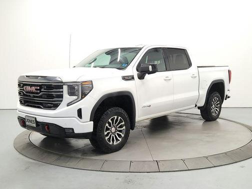 Summit White 2023 GMC Sierra 1500 AT4