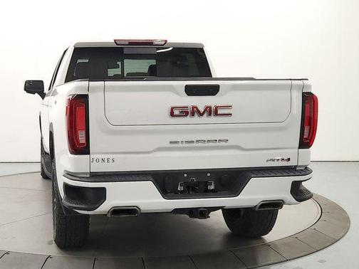 Summit White 2022 GMC Sierra 1500 AT4