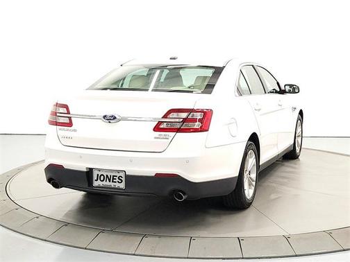 2018 Ford Taurus SEL