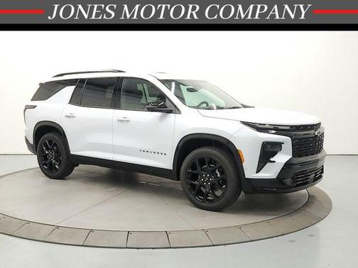 Polar White Tricoat 2026 Chevrolet Traverse RS