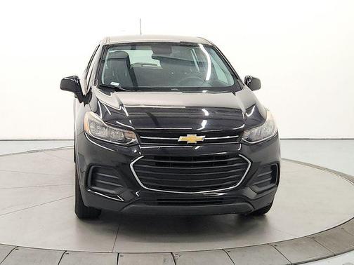 Mosaic Black Metallic 2017 Chevrolet Trax LS