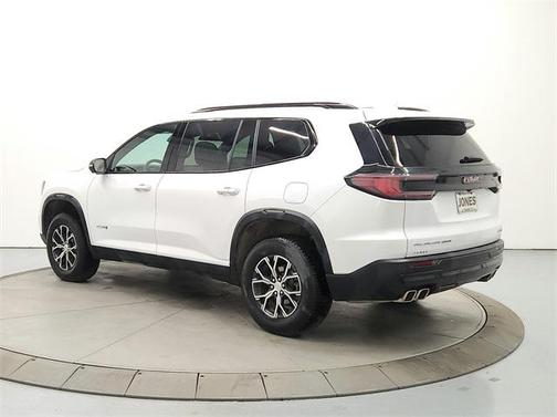 2024 GMC Acadia AT4