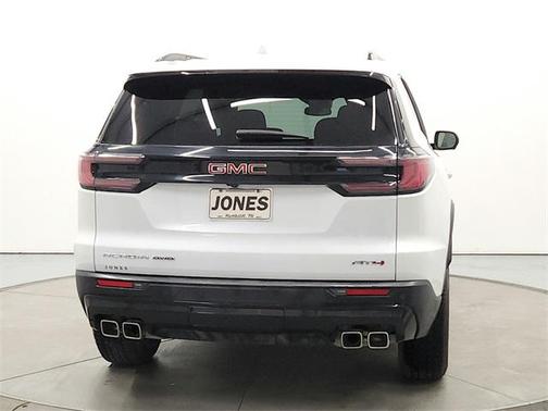 2024 GMC Acadia AT4