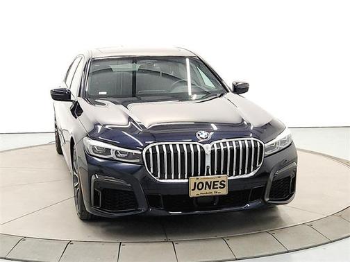 2021 BMW 740 740i