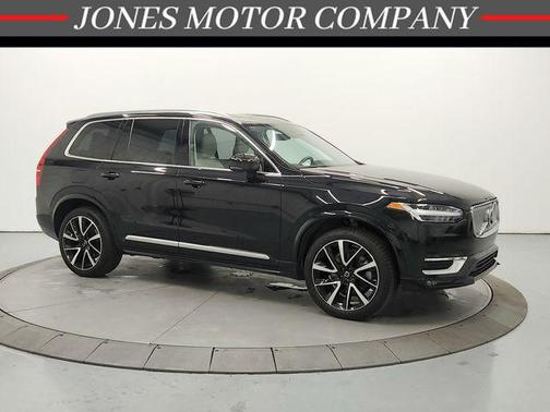 Onyx Black Metallic 2023 Volvo XC90 B6 Plus 7-Seater