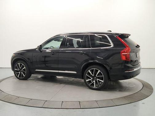Onyx Black Metallic 2023 Volvo XC90 B6 Plus 7-Seater