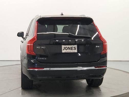 Onyx Black Metallic 2023 Volvo XC90 B6 Plus 7-Seater