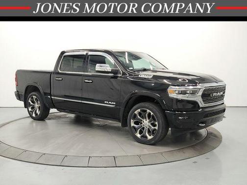 Diamond Black Crystal Pearlcoat 2022 RAM 1500 Limited
