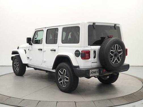 Bright White Clearcoat 2025 Jeep Wrangler Sahara