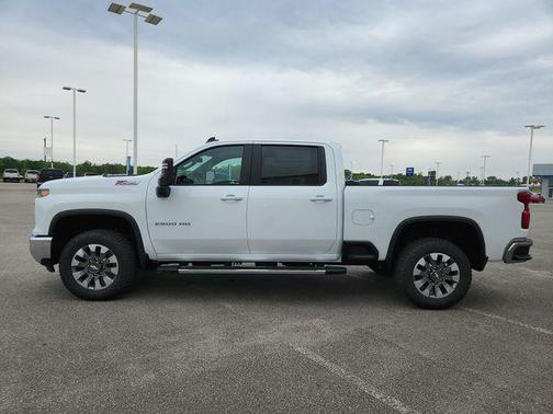 Summit White 2026 Chevrolet Silverado 2500 LT