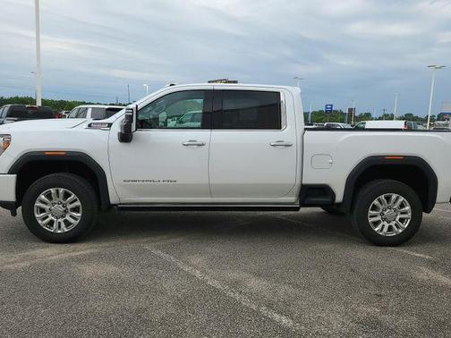 White Frost Tricoat 2022 GMC Sierra 2500 Denali