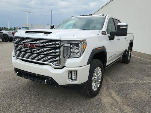 White Frost Tricoat 2022 GMC Sierra 2500 Denali