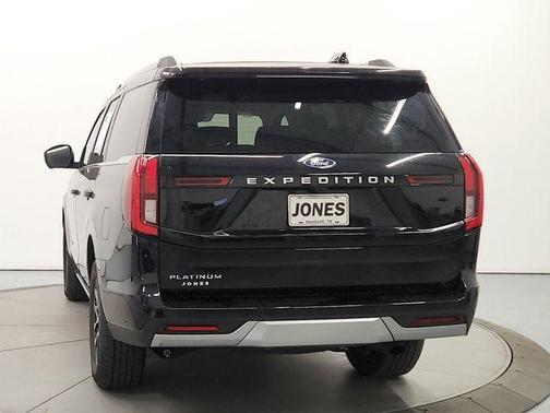 AGATE BLACK METALLIC 2025 Ford Expedition Platinum
