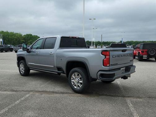 Sterling Gray Metallic 2026 Chevrolet Silverado 2500 High Country