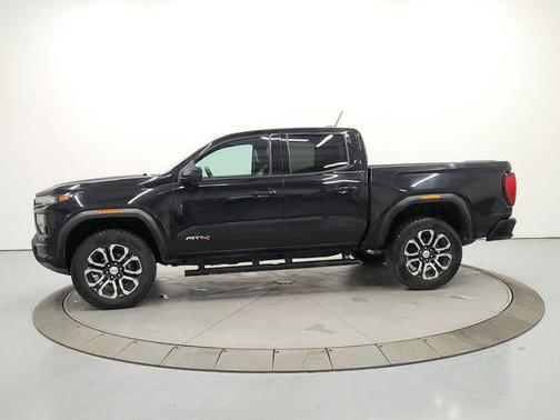 2023 GMC Canyon AT4