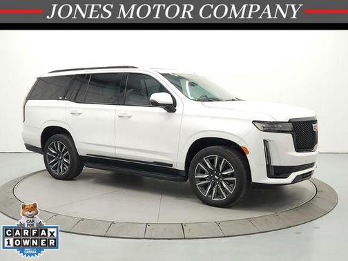 Crystal White Tricoat 2024 Cadillac Escalade Sport