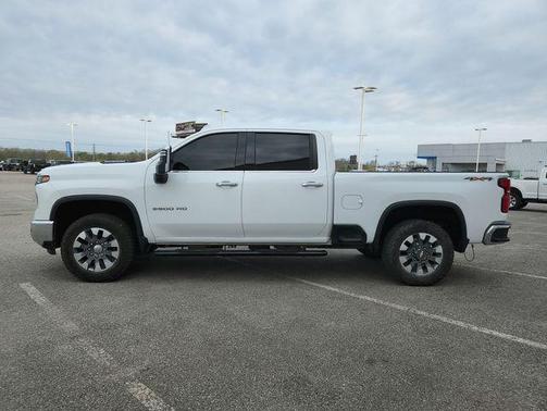 Summit White 2025 Chevrolet Silverado 2500 LTZ