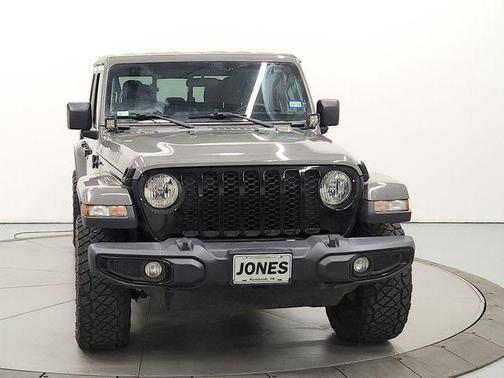 Sting-Gray Clearcoat 2023 Jeep Gladiator Willys 4x4